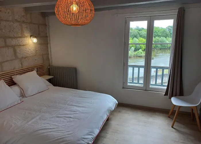 Agreable Maison De Ville Au Coeur De Chinon